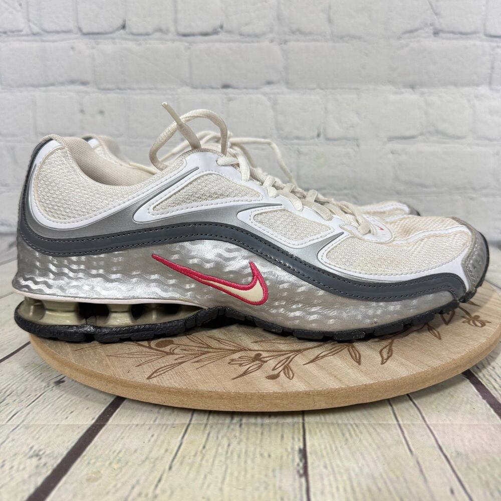 Nike Reax Run 5 Sneakers Womens 10 Shoes Running Training Athletic Silver White